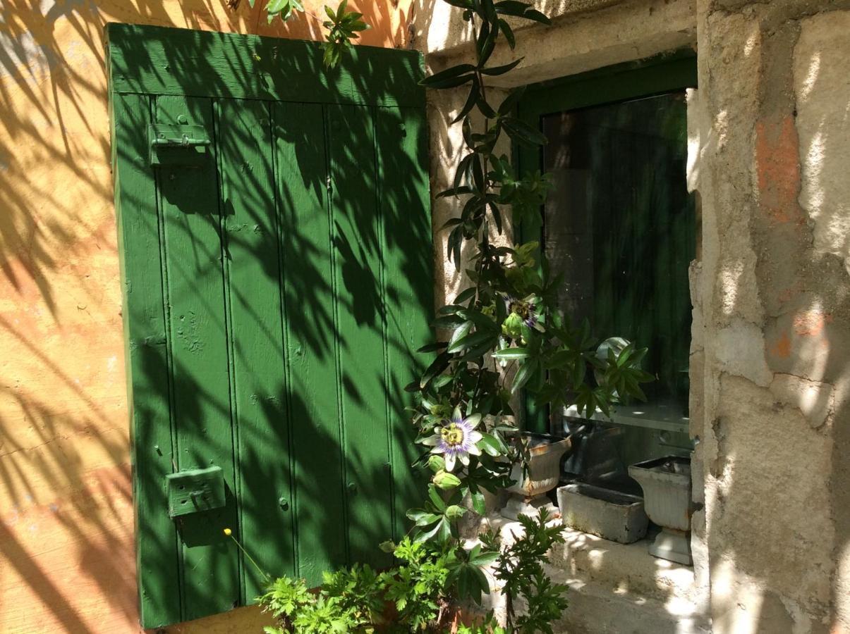La Bergerie De Castellan Bed & Breakfast Verquieres Eksteriør bilde